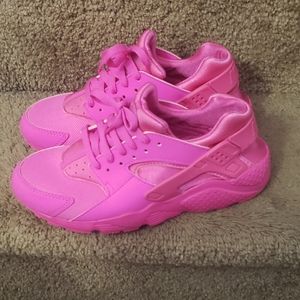 Nike Hurache Sneakers